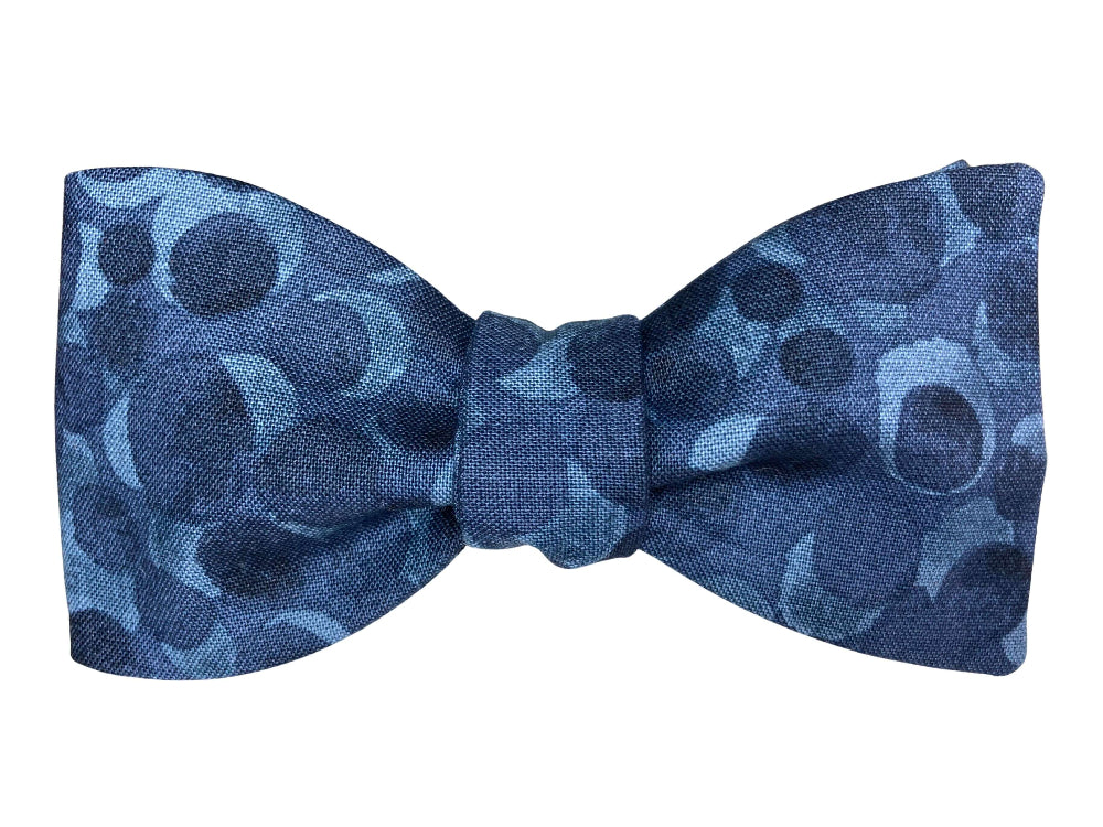 navy blue shadowy self tie bow tie