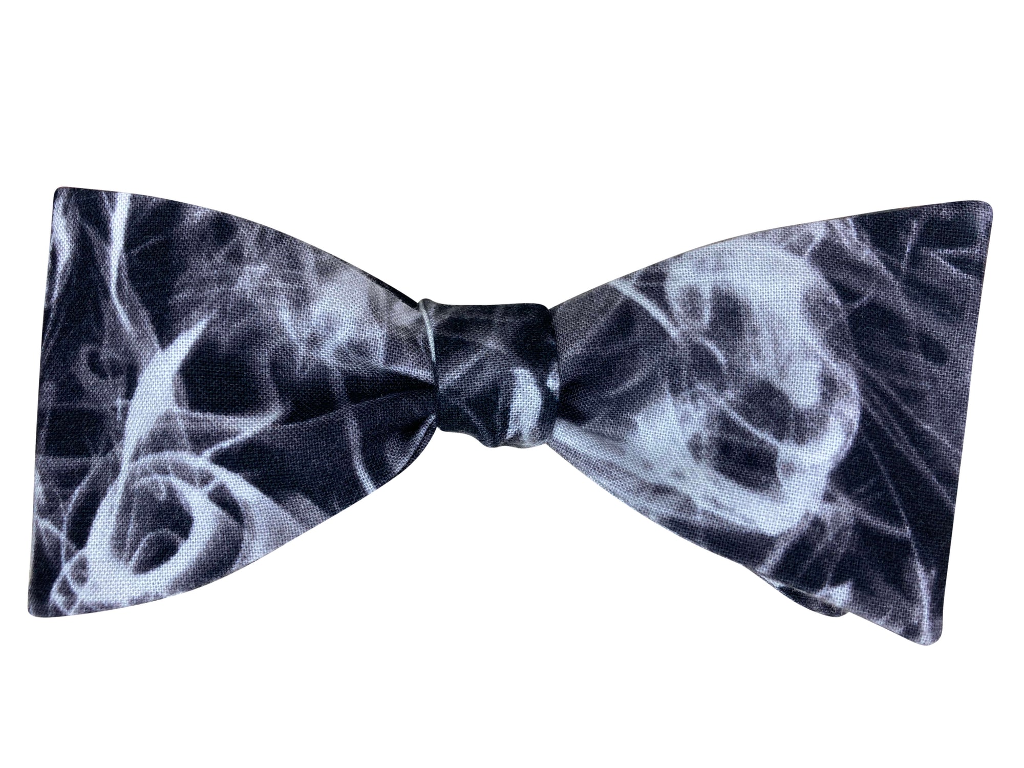 grey and black smoke self tie bow tie