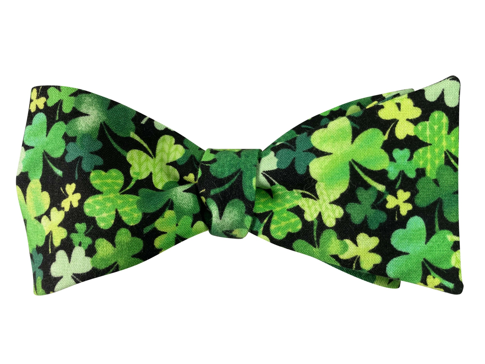 Green and black shamrock self tie bow tie